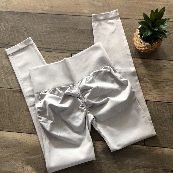 💕Gym Leggings💕 - Picture 2 of 6